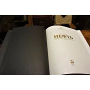 Нефть. Вчера, сегодня, завтра — книга в коже — фотография 3