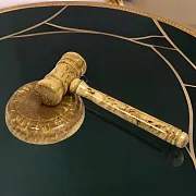 Судейский и аукционный молоток из карельской берёзы — фотография 1