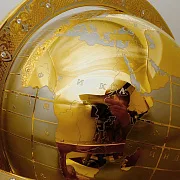 Глобус «Три кита». Златоуст — фотография 3